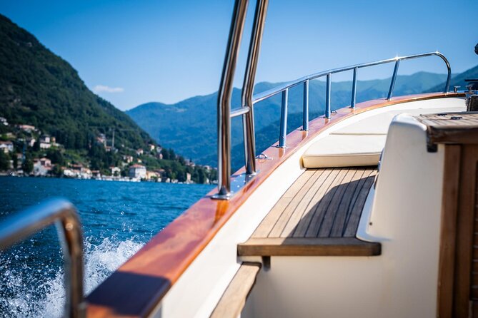 2H Private Cruise on a beautiful wooden speedboat on Lake Como - Why a private speedboat changes the Lake Como experience