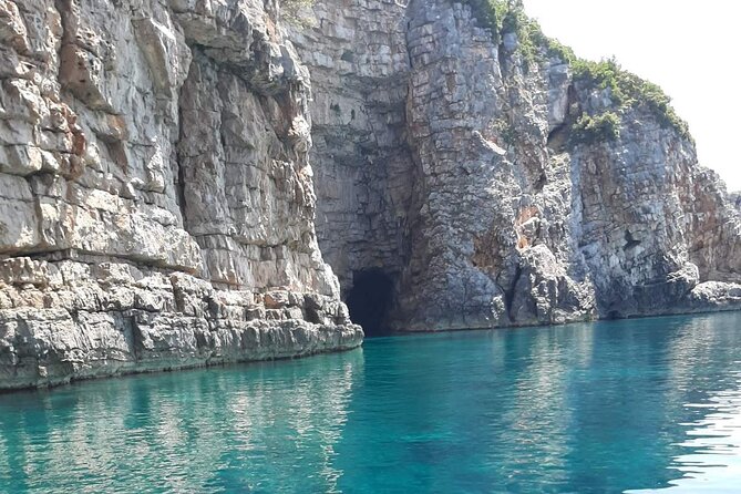 3 Hours Speed Boat tour to the Blue Cave - When the trip works best for you