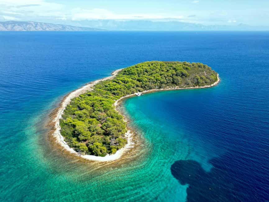 3 Islands Speedboat Tour: Golden Horn, Blue Lagoon & Jelsa - What this five-hour boat trip is really like