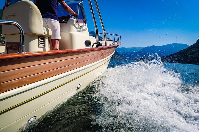 3H Private Cruise on a beautiful wooden speedboat on Lake Como - Swimming at Isola Comacina