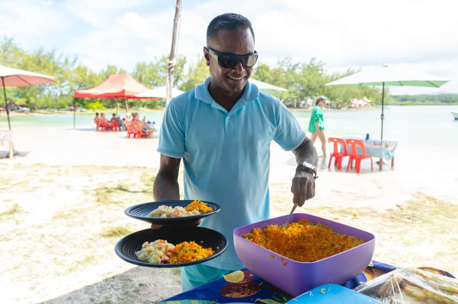 5 Islands Speedboat Cruise, Snorkeling + Lunch & Open Bar - Grand River South East Waterfalls