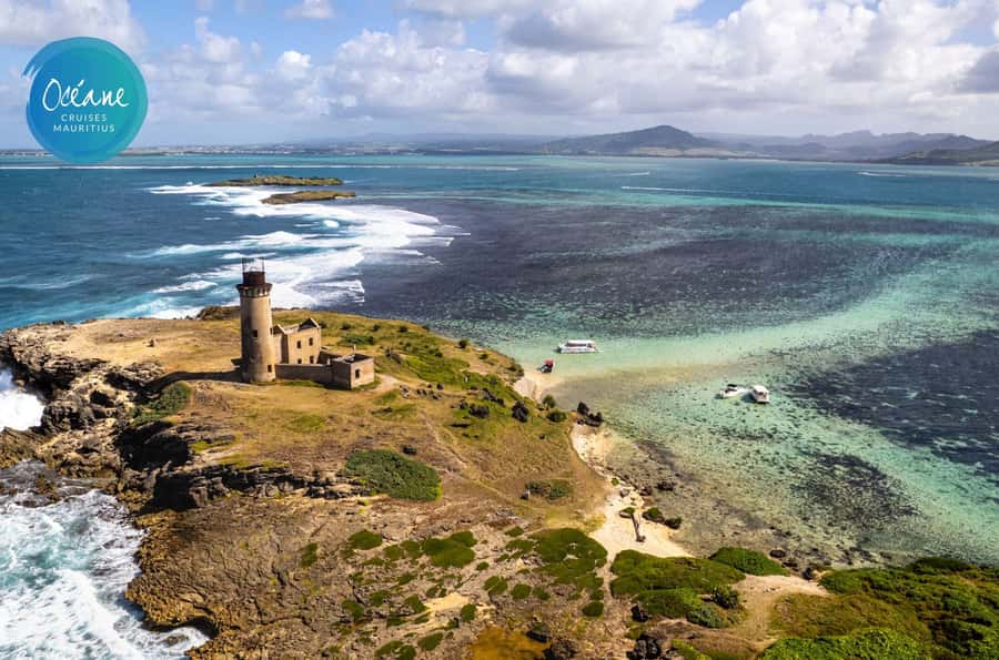 5 islands tour: New Private OCÉANE Speedboat - Leaving Pointe Maurice for Grand River South East