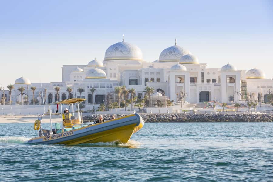 Abu Dhabi: 60-Minute Corniche Speed Boat Sightseeing Tour - Why the water gives Abu Dhabi a different face