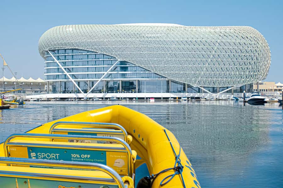 Abu Dhabi: Guided Speedboat Sightseeing Tour - Heritage Village, Lulu Island, and the palace district