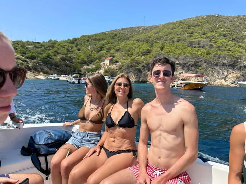 Adriatic Adventure: Blue Cave & 6 Islands Speedboat Escape - Komiža: coffee and a first look at Vis