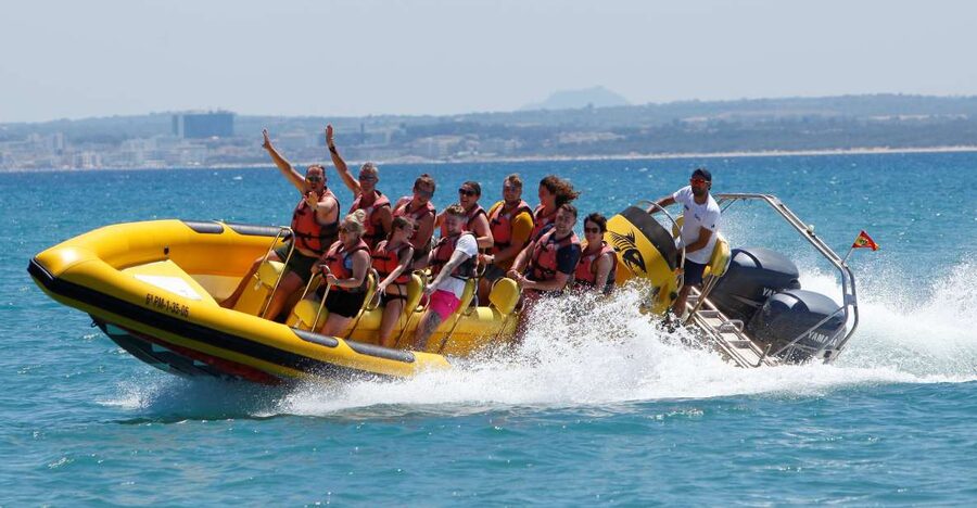 Alcudia: Speedboat Tour of Northern Mallorca & Hotel Pickup - What to bring and what to leave behind