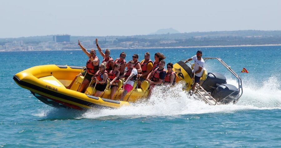 Alcudia: Speedboat Tour of Northern Mallorca & Hotel Pickup - Hotel pickup around Alcudia, Can Picafort, and Playa de Muro