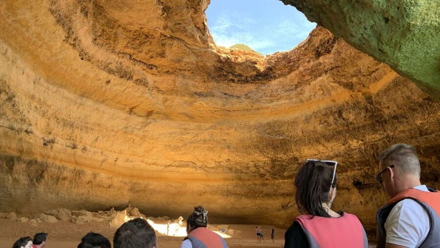 Algarve: Benagil Caves Open Speedboat Tour - Practical clothing and comfort advice