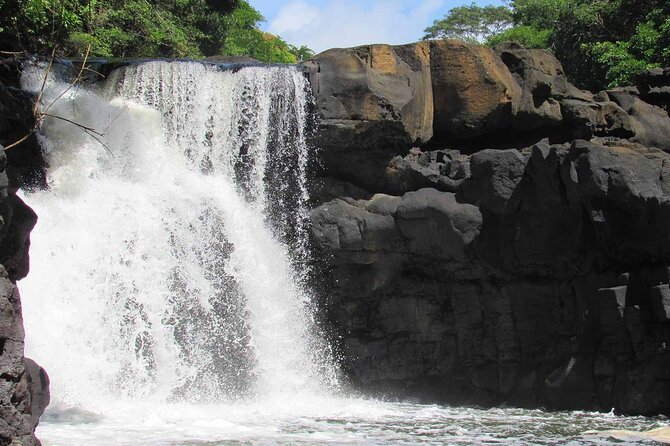 All inclusive SPEEDBOAT FULL DAY to ILE AUX CERF & GRSE WATERFALL - Snorkeling depends on the sea, not the brochure