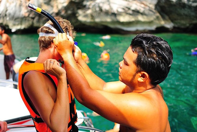 Angthong National Marine Park by Speed Boat with Snorkeling & Kayaking - Timing, crowd levels, and the pace of the day