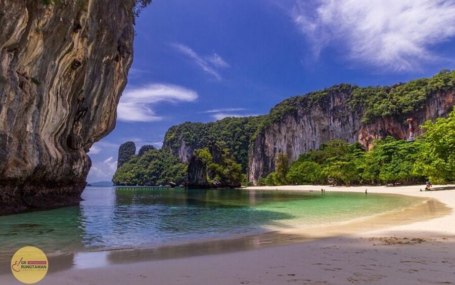 Ao Nang: Hong Islands Tour by Speedboat or Longtail Boat - Ko Lao Lading: an easy first island stop