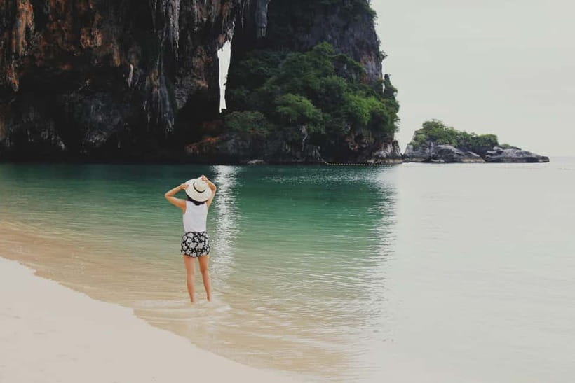 Ao Nang: Premium 4 Islands Snorkeling Tour by Speedboat - Chicken Island delivers the day’s best landmark photo