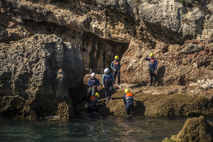 Arrábida: Setubal, Sesimbra Coasteering & Speedboat Tour - Who should book this adventure