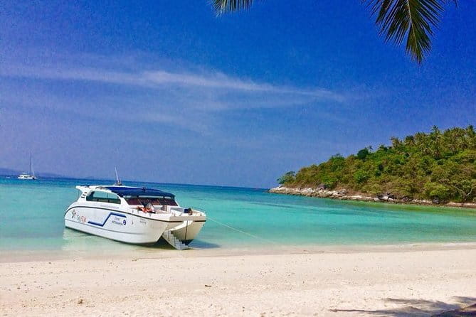 Beat the Crowds: Earlybird Phi Phi Islands by Speedboat - Thai lunch on Bamboo Island