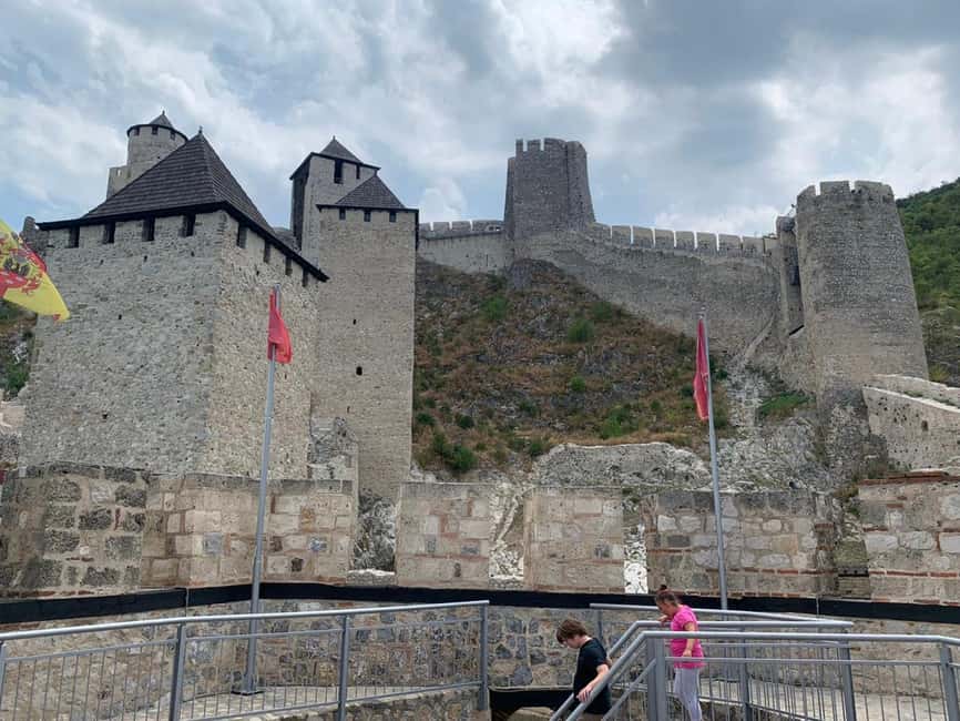 Belgrade: Golubac Fortress with Iron Gate Speed Boat Ride - Guides make a real difference