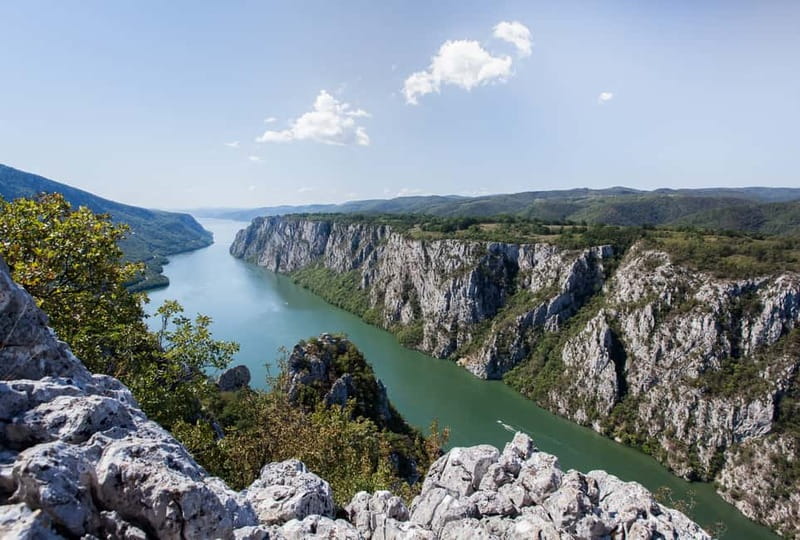 Belgrade: Iron Gate Park, Speedboat Ride, and 2 Viewpoints - Golubac Fortress and the Hat Tower