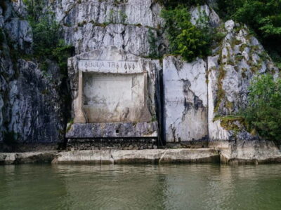 Belgrade: Iron Gate Park, Speedboat Ride, and 2 Viewpoints