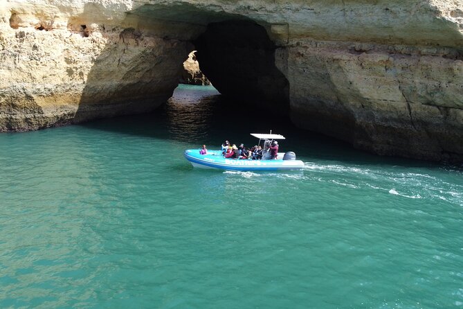 Benagil Caves- Speed Boat Tour - Safety, equipment, and the pace of the boat