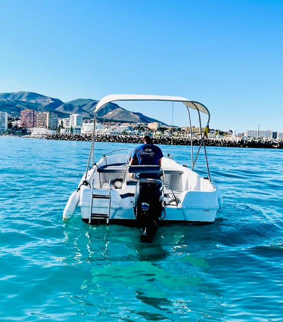 Benalmadena: 6-Seater Speedboat license-free Boat Rental - Price, fuel, and the deposit