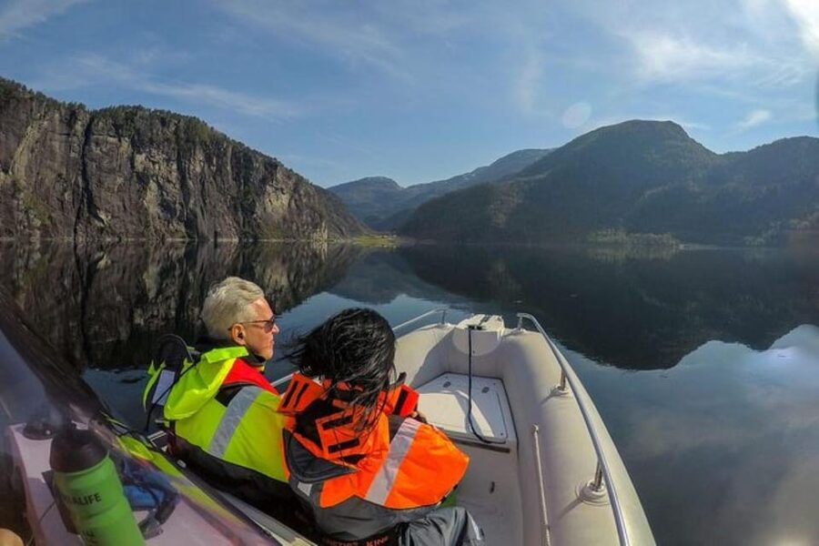 Bergen: Bergen Fjord by Zodiac or Pontoon Boat - Why the private format costs $599 per person