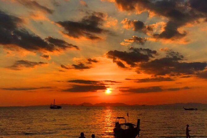 Best of Krabi 7 Islands Sunset Tour Speedboat/Long Tail Boat - Railay Bay offers a quick look at Krabi’s cliffs