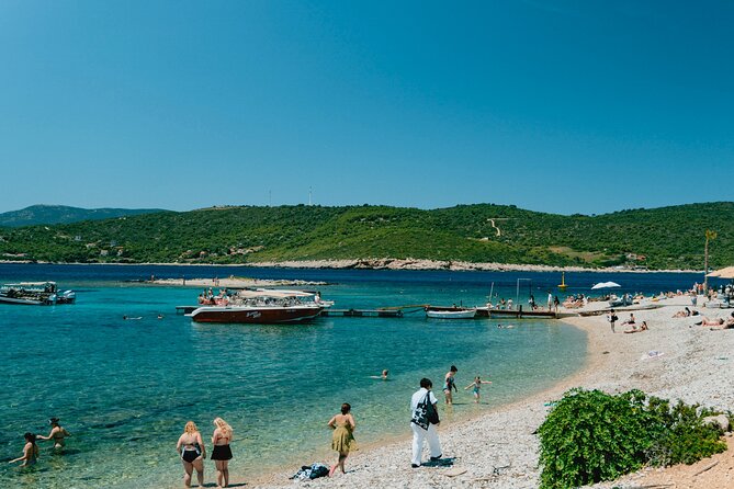 Blue Cave & 6 Islands Speedboat Tour From Split or Podstrana - Milna closes the island circuit