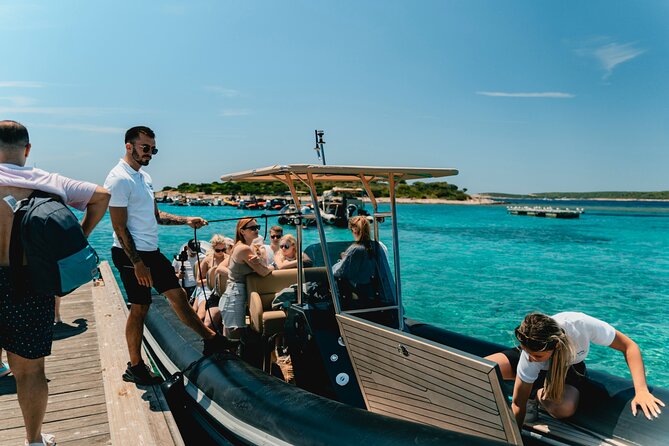 Blue Cave & 6 Islands Speedboat Tour From Split or Podstrana - Komiža gives Vis a welcome human scale