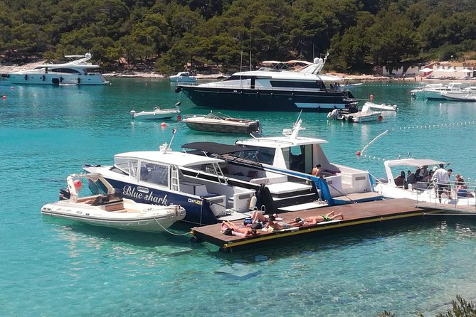 Blue cave and Hvar - 5 Islands speedboat tour from Split - Two hours in Hvar for lunch and a look around