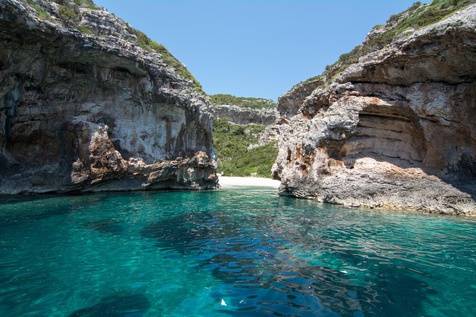 Blue Cave and Hvar 5 Islands speedboat tour | from Split&Trogir - Timing, comfort, and practical limits