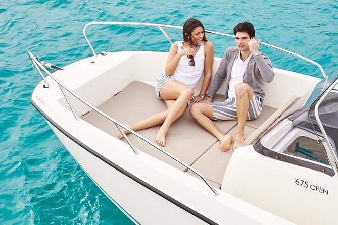 BLUE CAVE&GREEN CAVES /ŠUNJ beach Speedboat tour- WITH DRINKS - The boat ride, captain, and safety balance