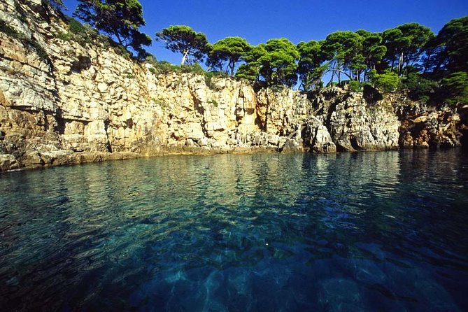 BLUE CAVE&GREEN CAVES /ŠUNJ beach Speedboat tour- WITH DRINKS - How to get the best version of the day