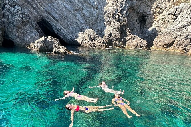 BLUE CAVE&GREEN CAVES /ŠUNJ beach Speedboat tour- WITH DRINKS - Green Caves on Kolocep: better for active swimmers