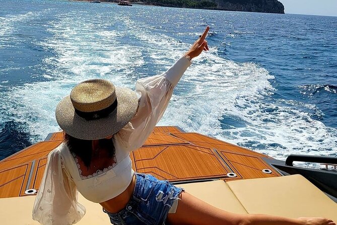 Blue cave & Hvar, 5 islands speed boat tour with unique boats from Split - Komiza, a Vis fishing town with time for coffee