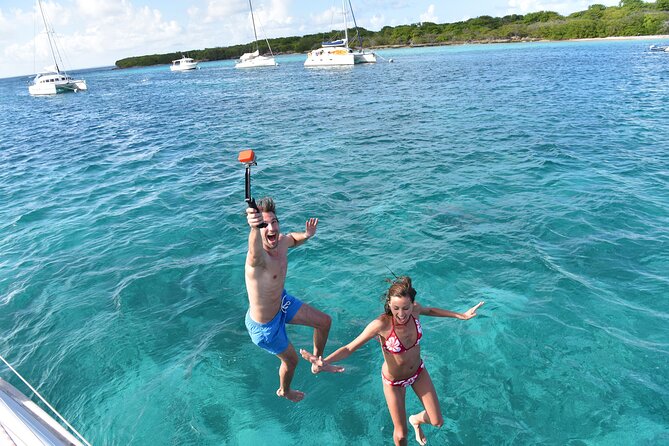 Blue cave & Hvar, 5 islands speed boat tour with unique boats from Split - Starting at Republic Square before the heat