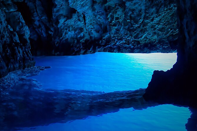 Blue Cave, Hvar Island & Paklenjaci Speedboat Tour from Split - Key things to know before booking