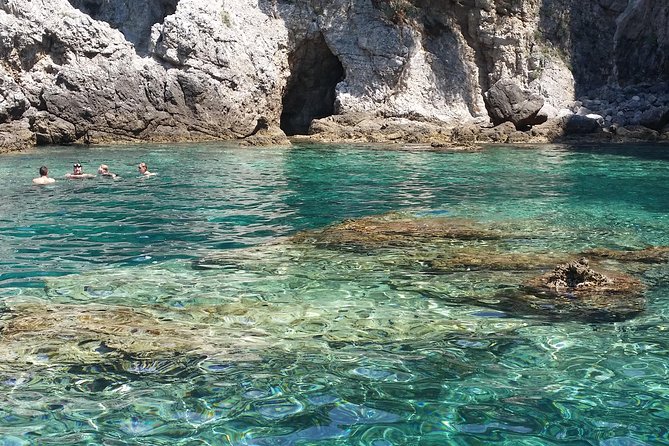 BLUE CAVE private speedboat tour with drinks - Drinks, gear, and what you still need to bring