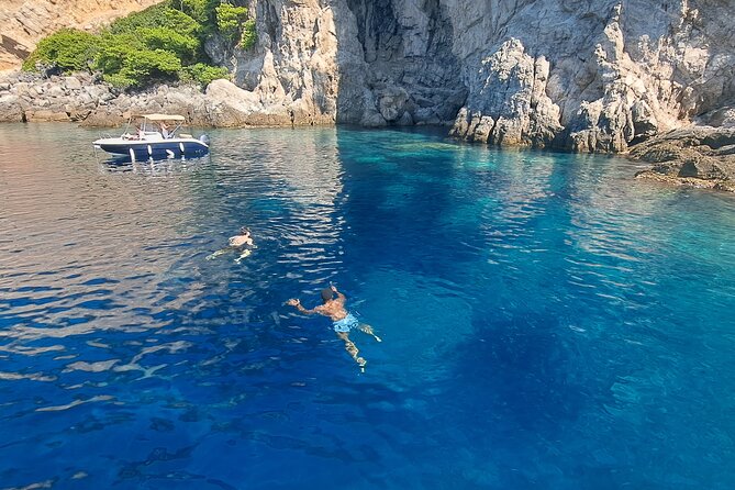 BLUE CAVE private speedboat tour with drinks - Kolocep’s Blue Cave and Green Caves