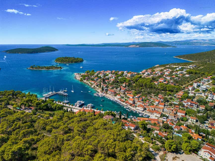 Blue Lagoon & Šolta Small-Group Boat Tour from Split - Leaving Split for the Blue Lagoon