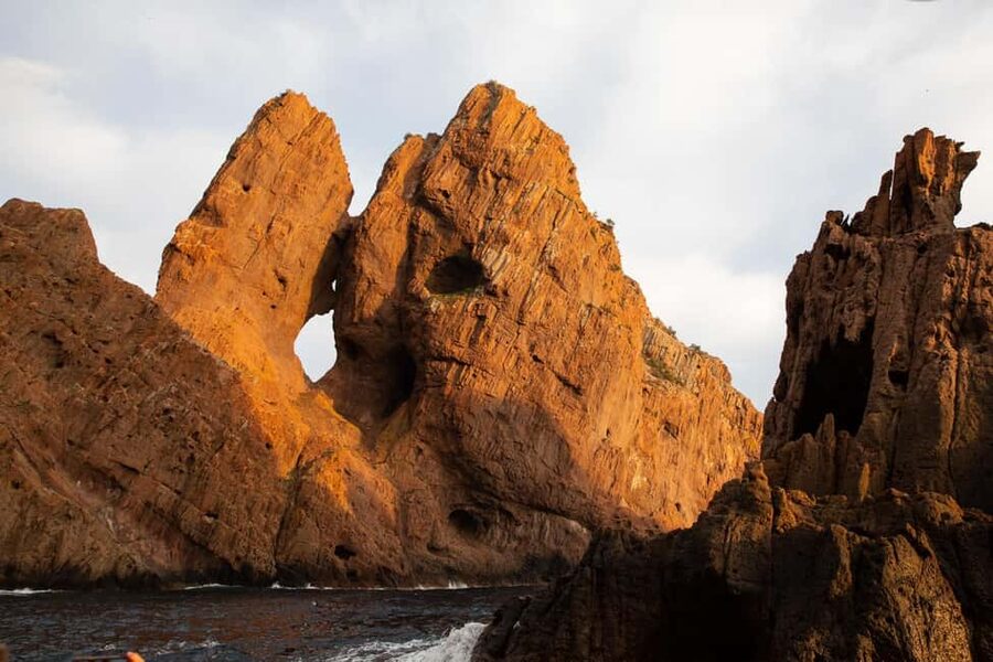 Calvi: Guided speedboat tour to Scandola and Girolata - The first 75 minutes from Calvi
