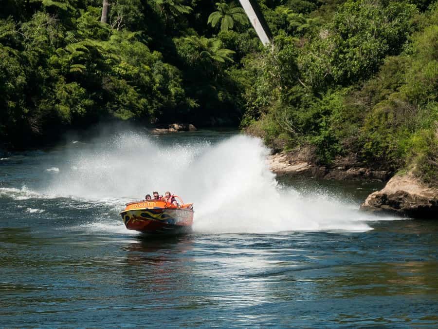 Cambridge Waikato New Zealand: Tour -45 Min Extreme Jet Boat - Key points to know before you go