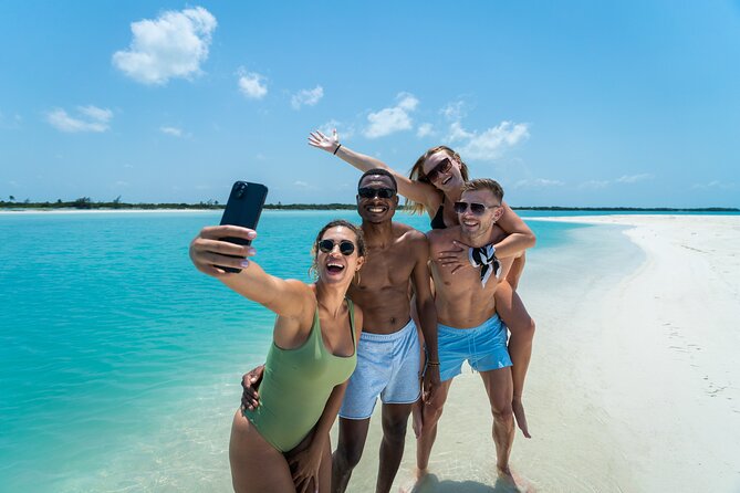 Cancun: Speedboat tour to a Virgin Beach - From Cancun to Chacmuchuc Lagoon