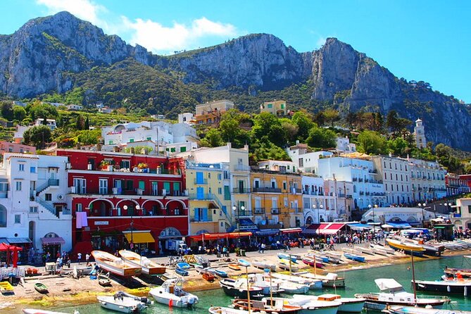 Capri Island Private Luxury Boat – Exclusive Scenic Day Tour - Free time on Capri and lunch choices