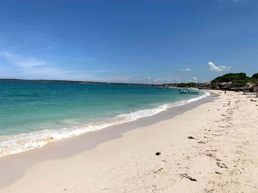 Cartagena: Playa Blanca BARU by speedboat with lunch - What You Are Really Buying for $47