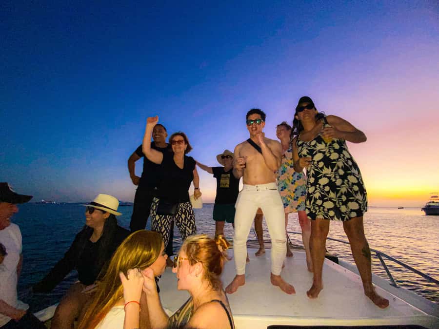 Cartagena: Speed Boat Party on the Bay with open bar - Sunset, city lights, and the best time to go