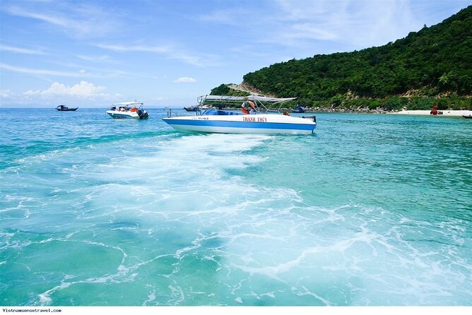Cham Island Snorkeling - Wonderful Beach - Speedboat Daily Tour - The 20-Minute Speedboat Ride to Cu Lao Cham