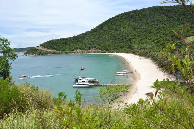 Cham Island Trip by Speed Boat including Snorkeling from Hoi An or Da Nang - Hai Tang Pagoda and the old well