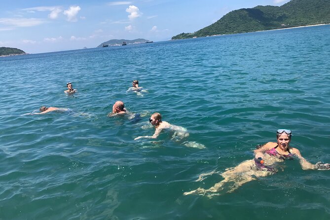 Cham Island Trip by Speed Boat including Snorkeling from Hoi An or Da Nang - A ten-minute seafood market visit