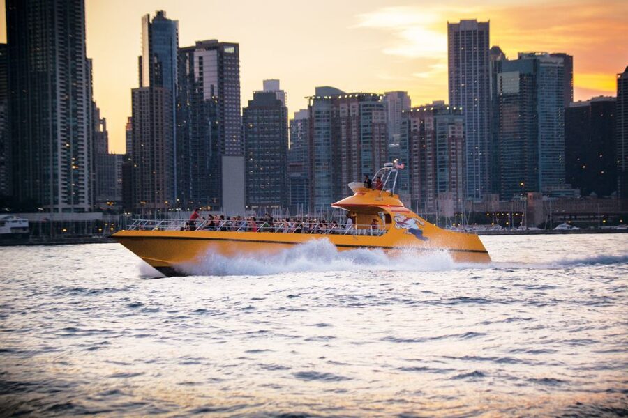 City Cruises Chicago: Seadog Lakefront Speedboat Ride - Museum Campus and Chicago’s architectural story