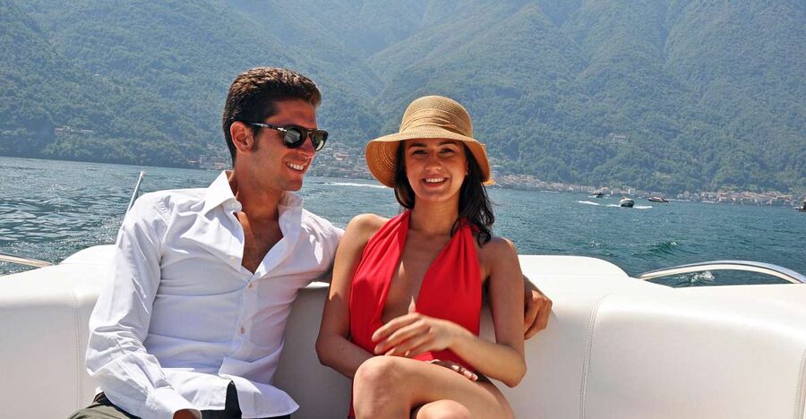 Como: Lake Como Private Modern Speedboat Tour with Prosecco - Villa Pizzo and Villa Fontanelle from the water