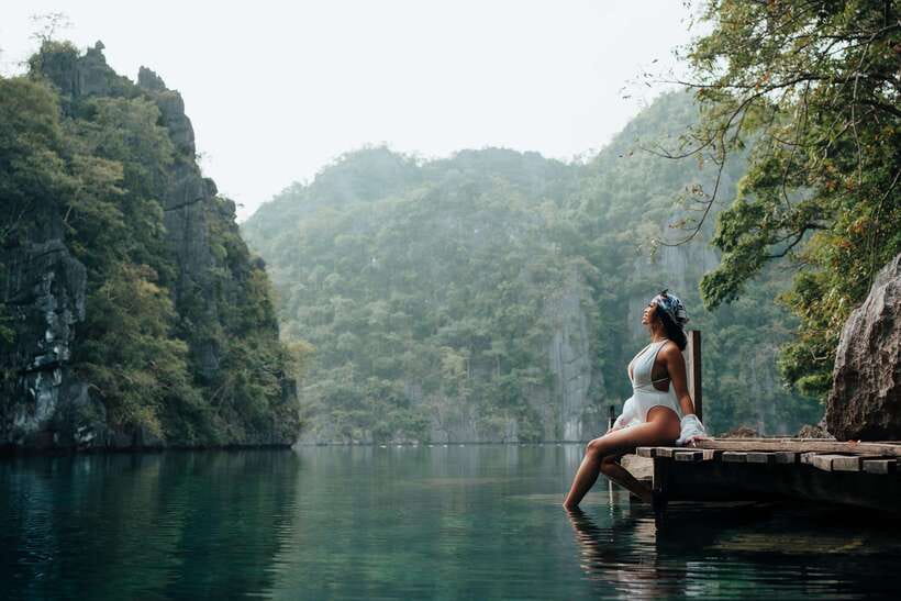 Coron: Private Island-Hopping Tour on a Yacht or Speedboat - Guides and the people who make the day work